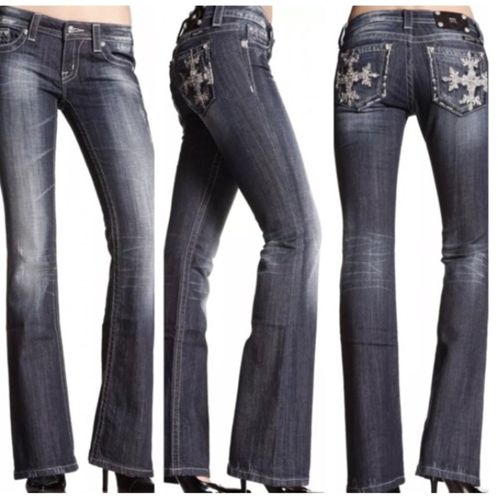 Winter Wonderland Snowflake Jeans, Size 30, Distressed Embellished Pocket Detail